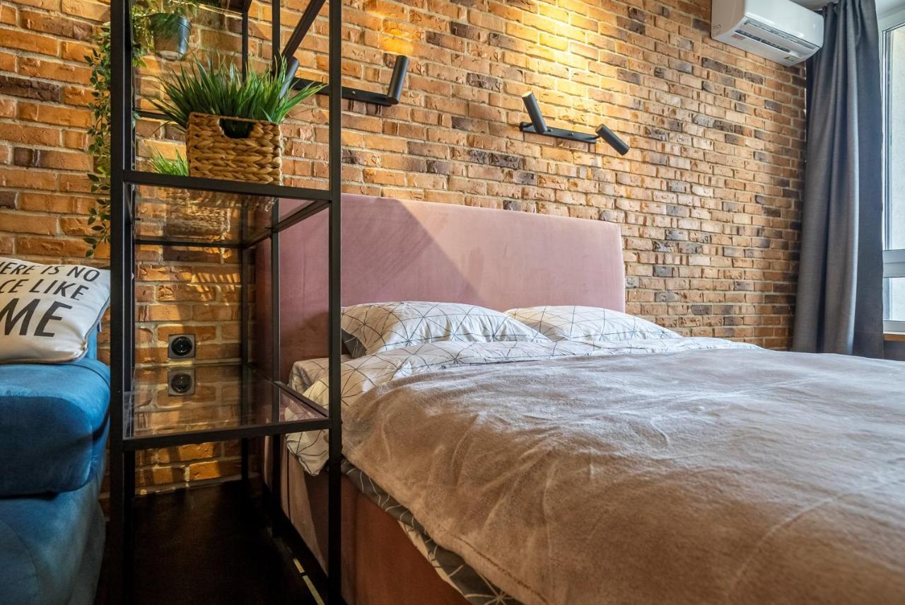 Slavutich Ecoloft Studios Киев Екстериор снимка