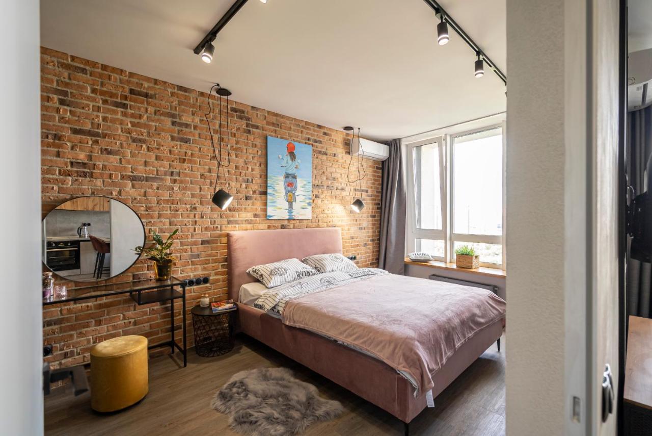 Slavutich Ecoloft Studios Киев Екстериор снимка