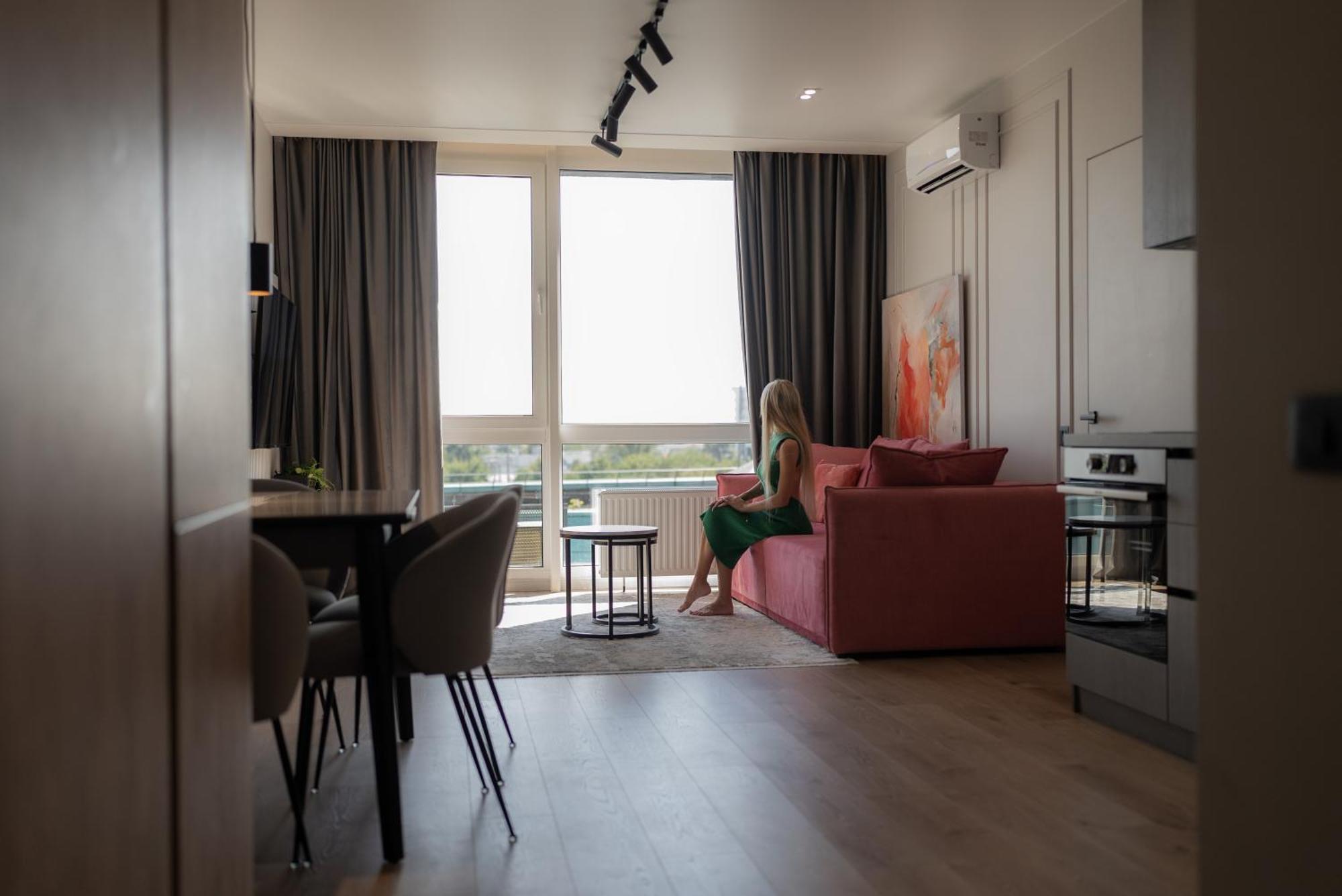 Slavutich Ecoloft Studios Киев Екстериор снимка